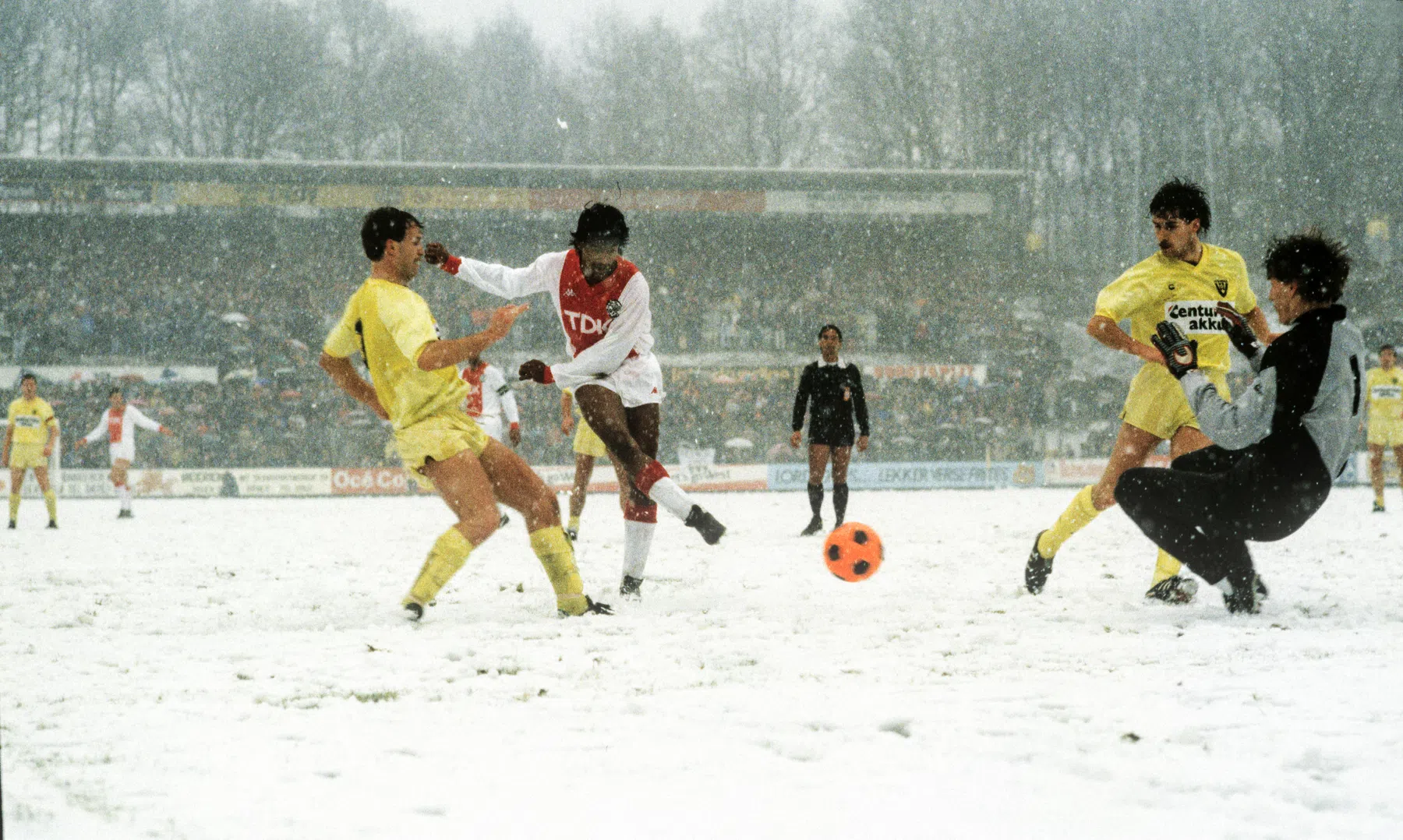 De bizarre sneeuweditie van VVV - Ajax: 'Zelfs Cruijff had hier geen invloed op'