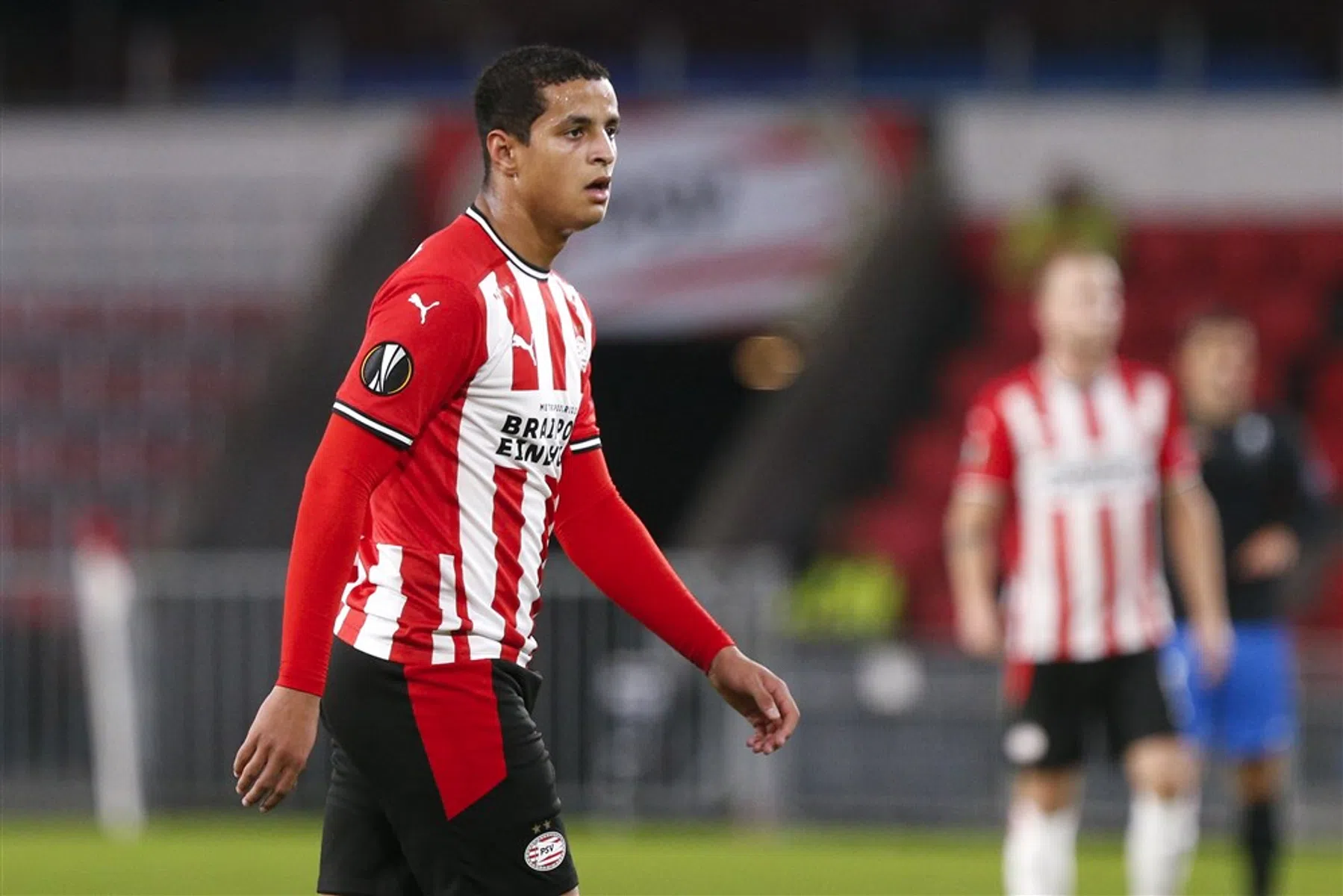 Vraagtekens bij behandeling Ihattaren: 'Schmidt heeft met vuur gespeeld'