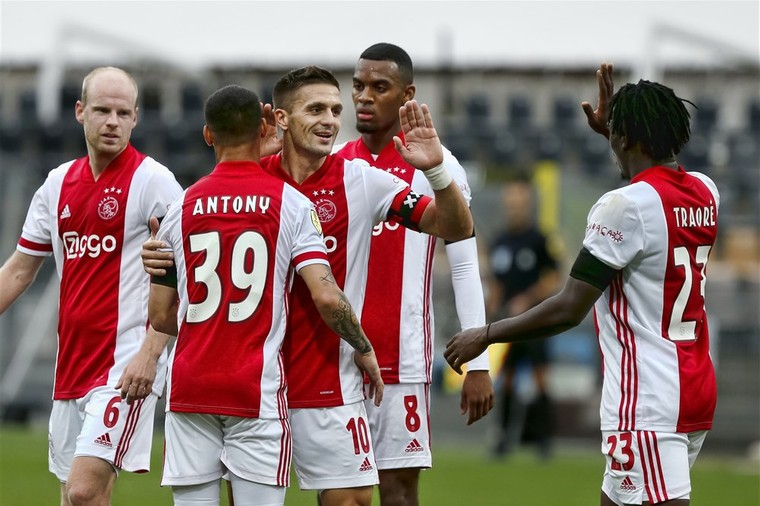 Recordploeg Ajax bepaalt VI's Elftal van de Week