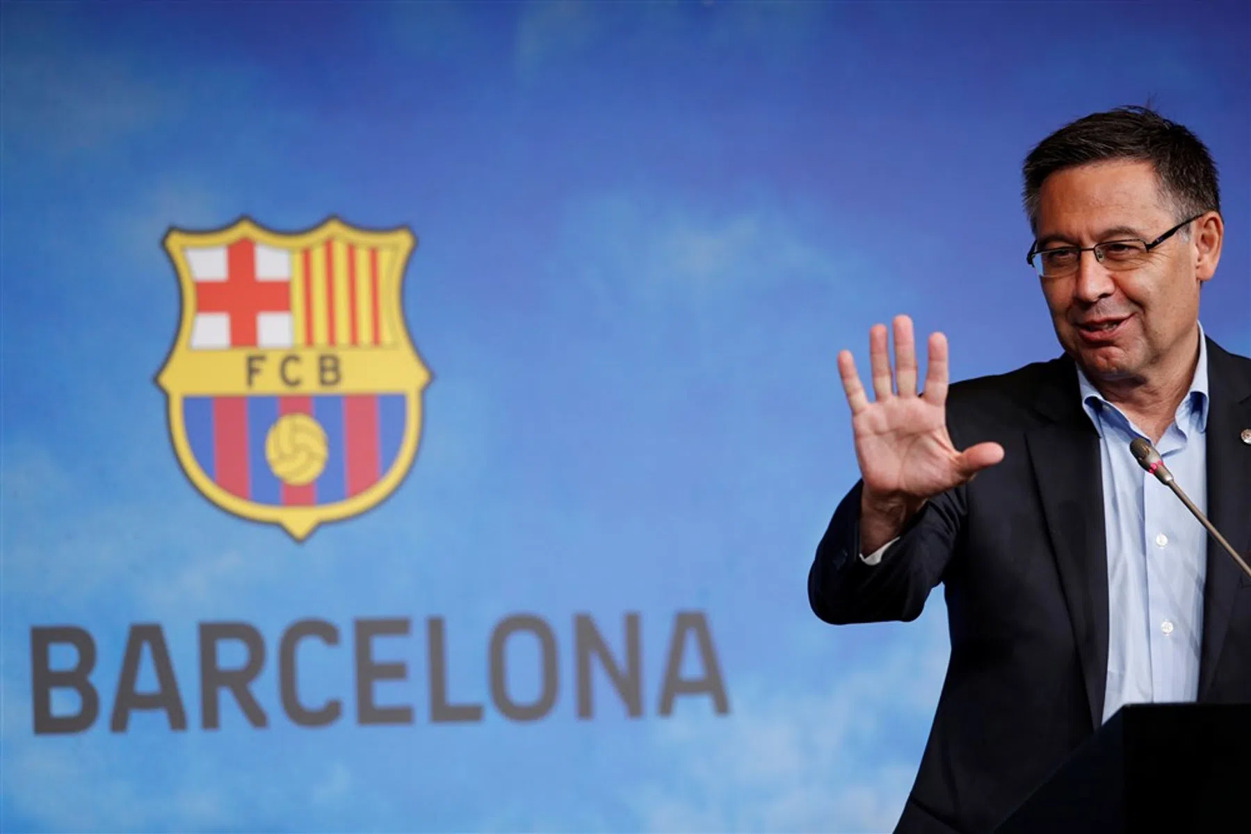 Barça-president Bartomeu houdt eer aan zichzelf en stapt op