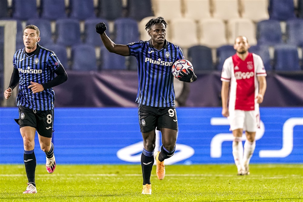 Italiaanse pers geniet van 'sluipmoordenaar' Zapata tegen Ajax