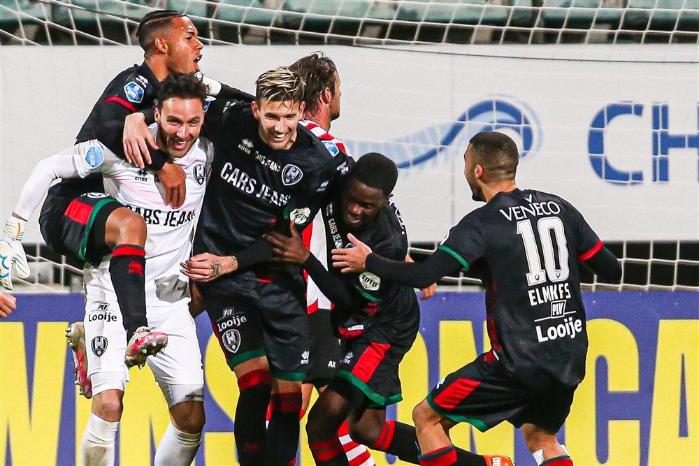 Koopmans straalt na onvergetelijke goal: 'Hij kwam perfect op mijn hoofd'