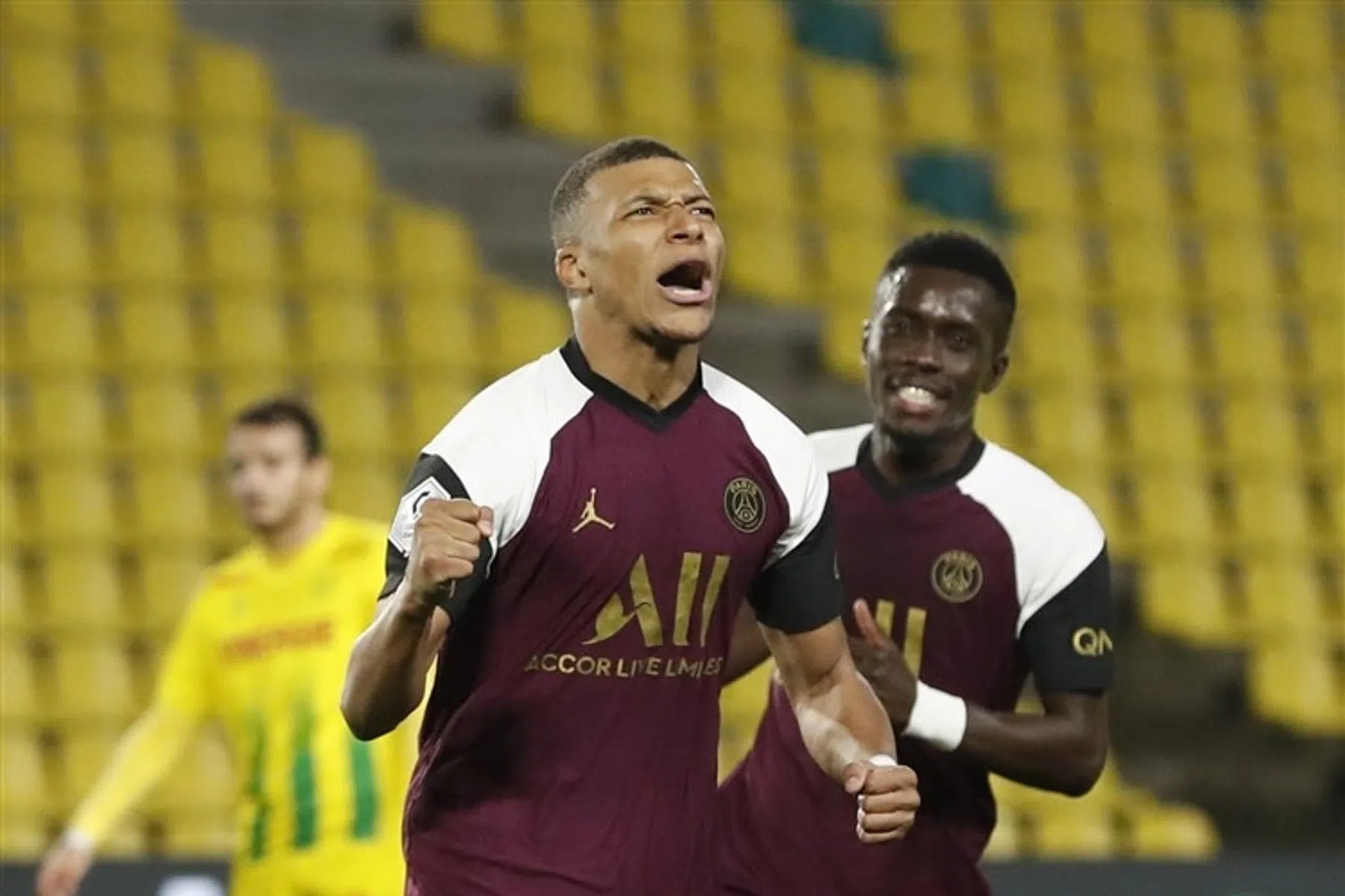 Hoofdrol voor Mbappé: in rust ontboden, scorend en uitgevallen