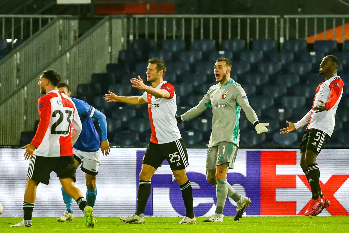 Feyenoord in Emmen zonder Bijlow, Malacia vervangt Haps