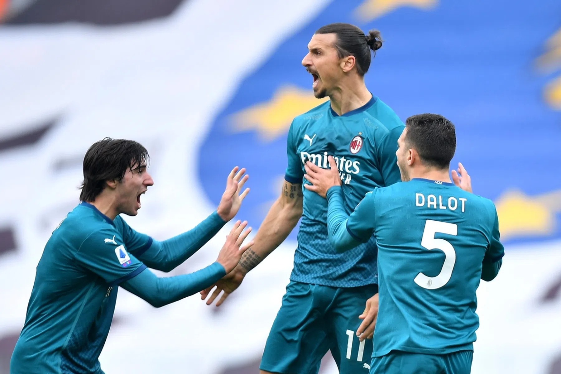 Ibrahimovic (39) is net als wijn: spits zorgt met opnieuw magische goal voor zege