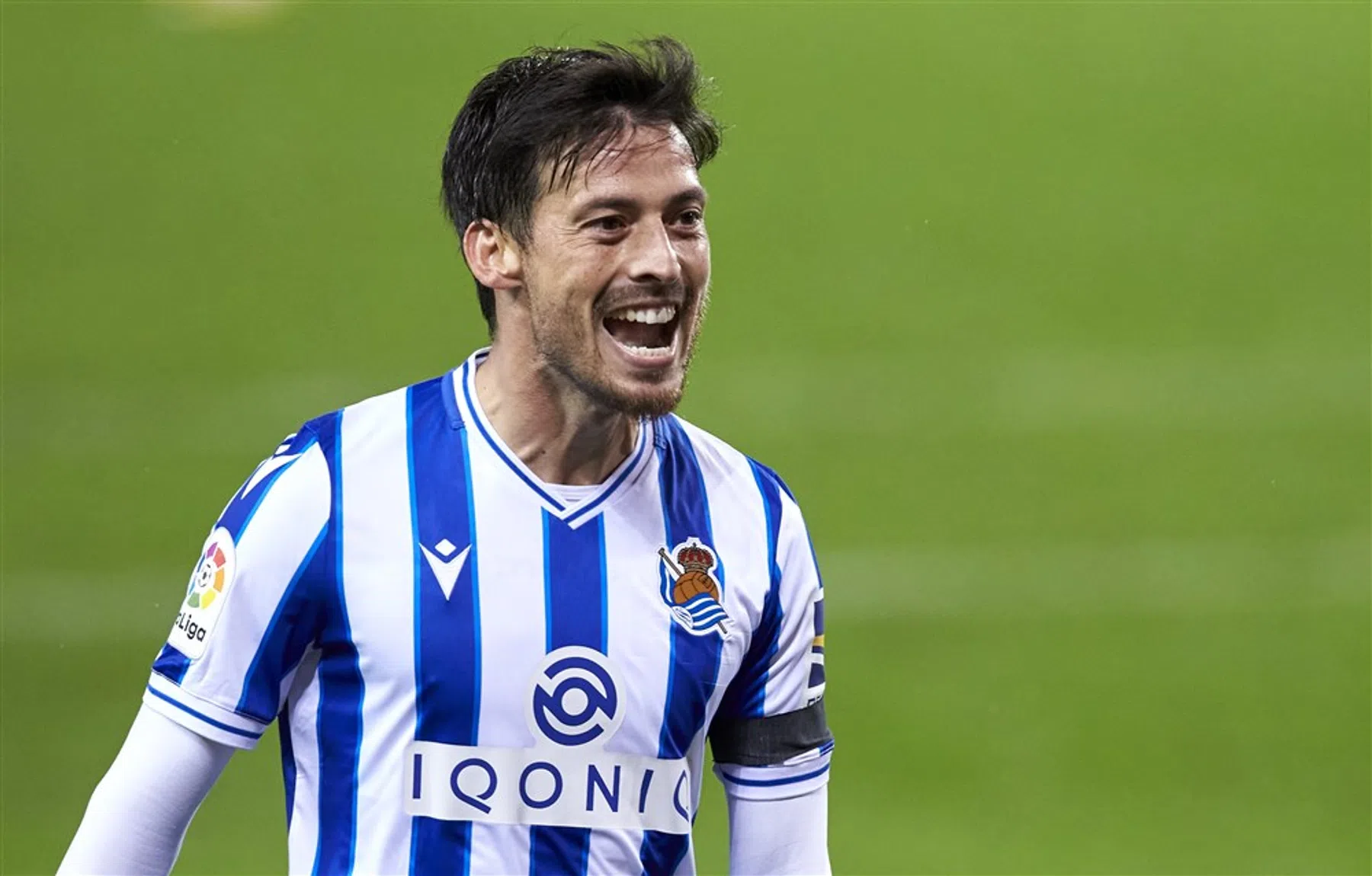 Feyenoord en AZ staan donderdag tegen de koplopers van Rusland en Spanje