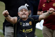 Thumbnail for article: Maradona opgenomen in ziekenhuis: 'Hij heeft hulp nodig'