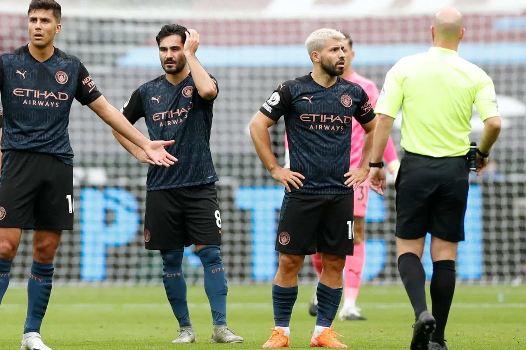 Keane haalt Agüero door het slijk, Schuurs betiteld als zwakke schakel bij Ajax