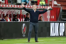 Thumbnail for article: Waarom het vertrek van Van den Brom bij FC Utrecht al veel langer in de maak was