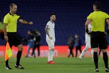 Thumbnail for article: Messi haalt snoeihard uit naar scheids: 'Je hebt ons twee keer genaaid!'