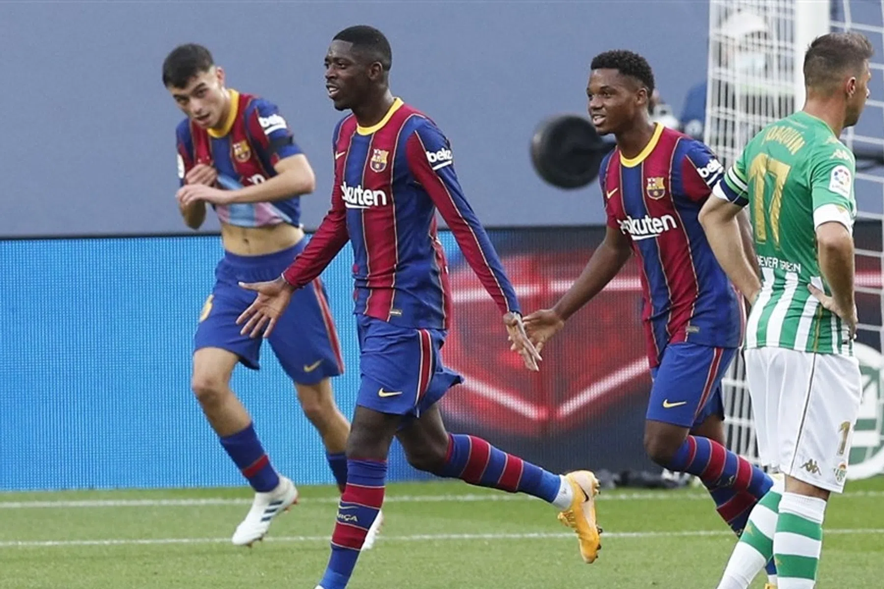 Figo:  'Ousmane Dembélé doet mij het meest aan mezelf denken'