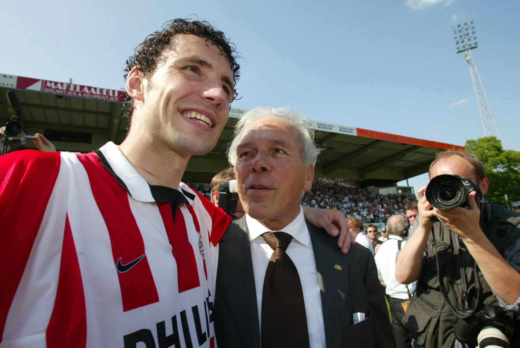 PSV verliest een van zijn grootste iconen: Harry van Raaij