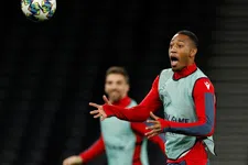 Thumbnail for article: Toch geen Engeland: Van La Parra duikt op in Spanje