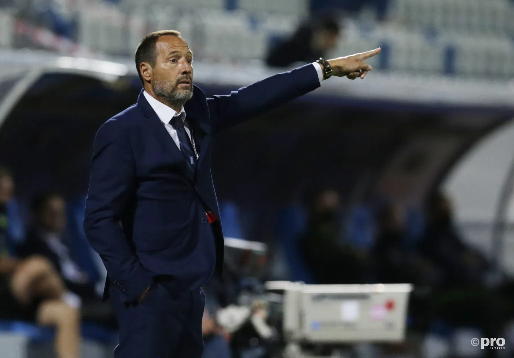 Hatzidiakos krijgt rood bij frustrerend Nations League-einde voor Van 't Schip