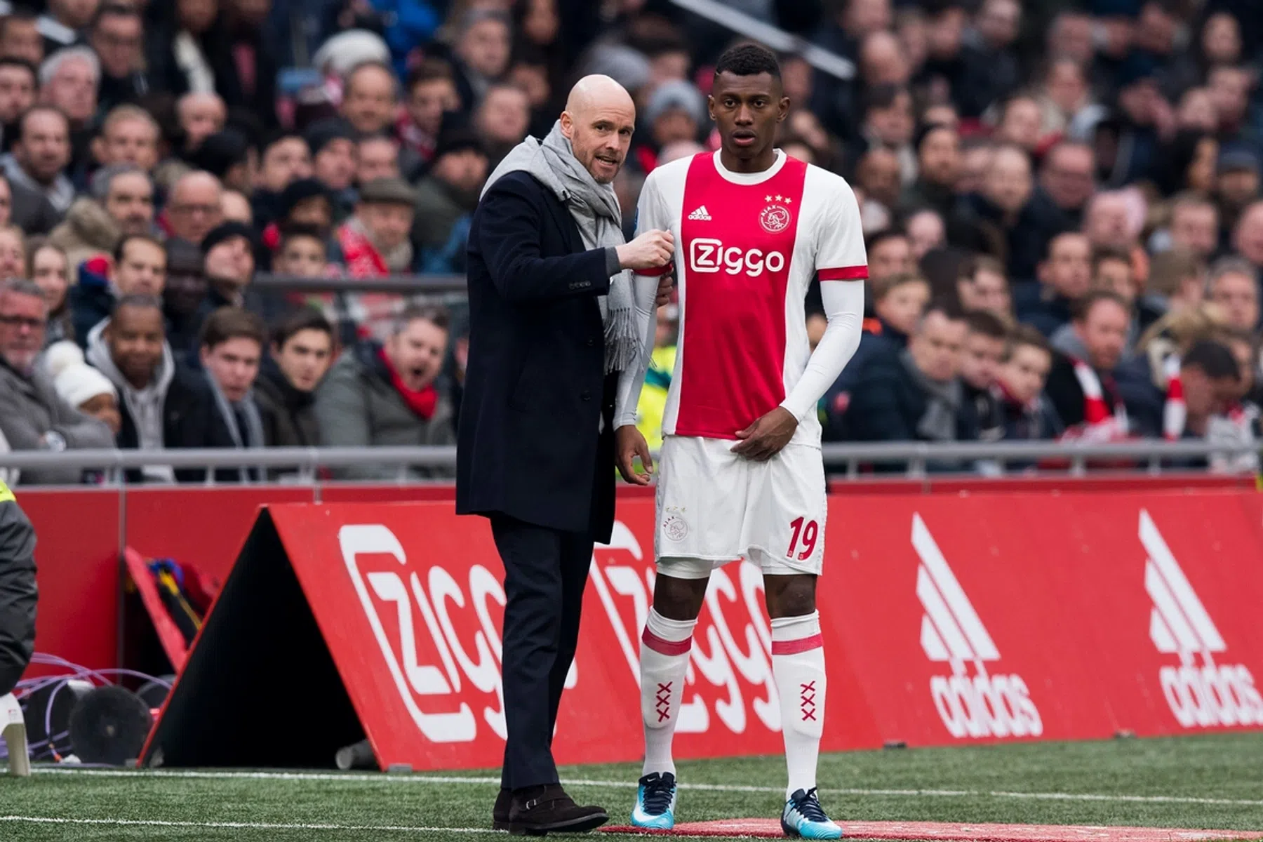 Cassierra genoot in Amsterdam: 'Bergkamp als coach en gespeeld met Frenkie'