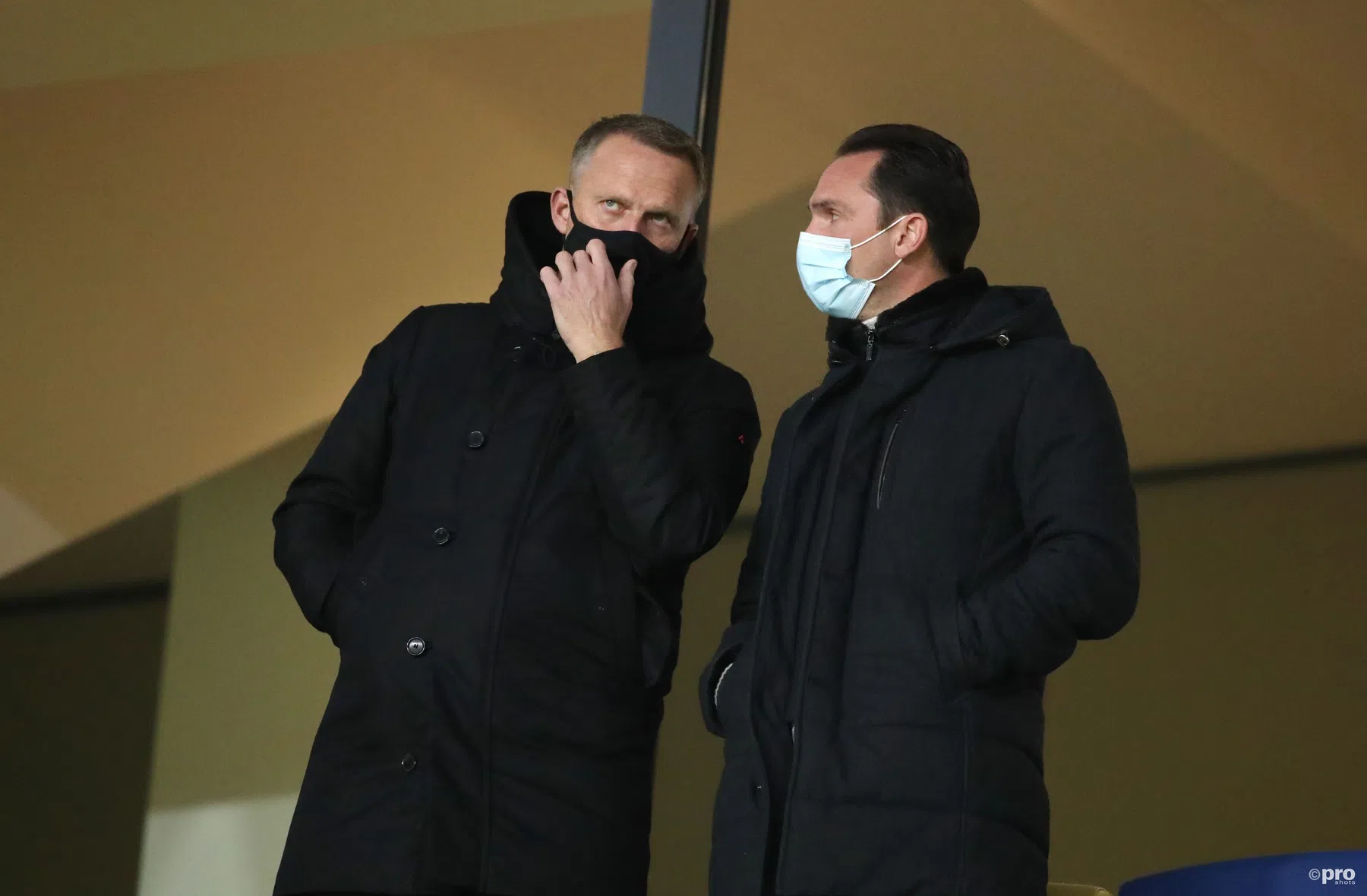 Van den Brom gaat in op vreemd moment van instappen