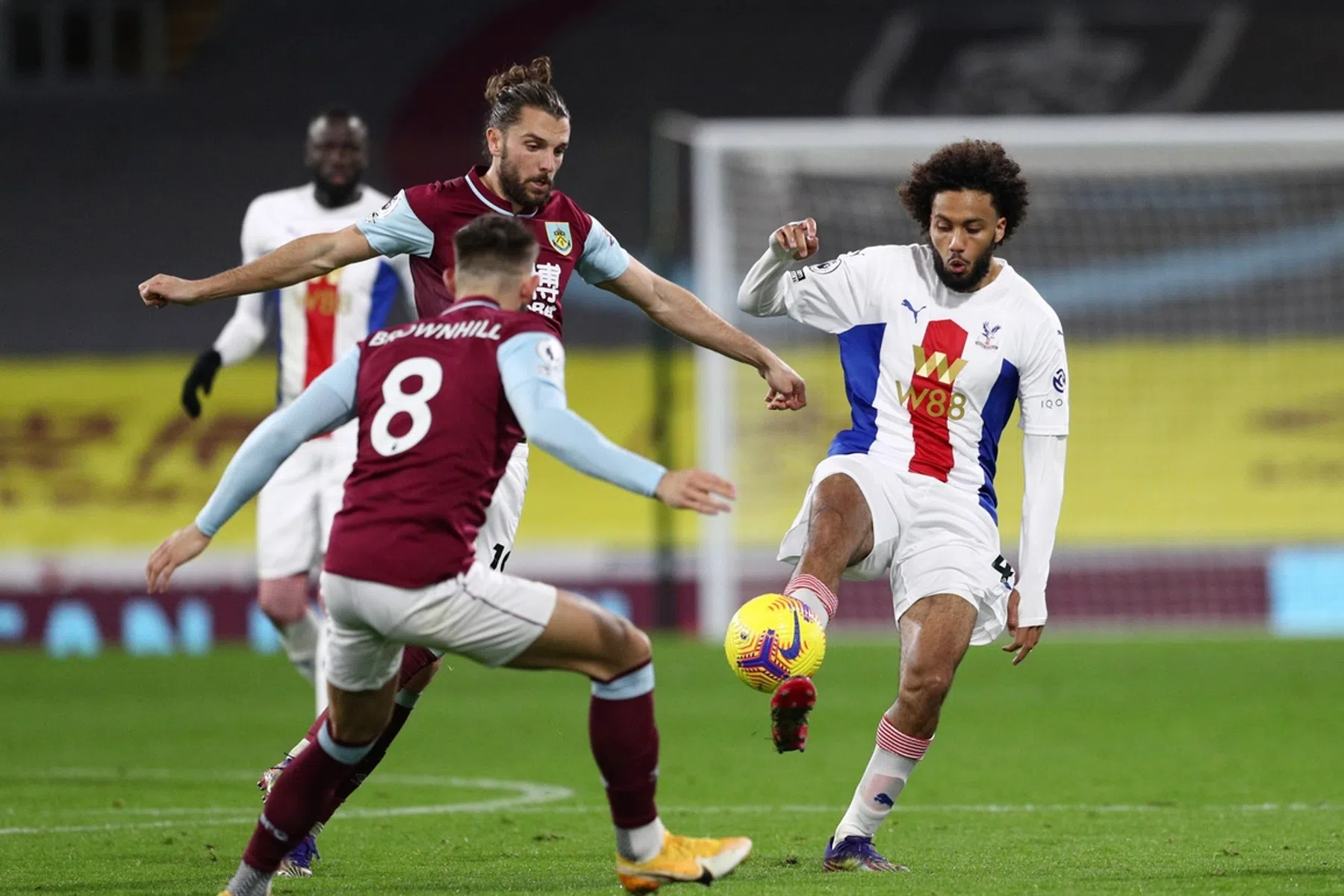 Van Aanholt en Riedewald laten ploeterende Pieters voor het eerst lachen