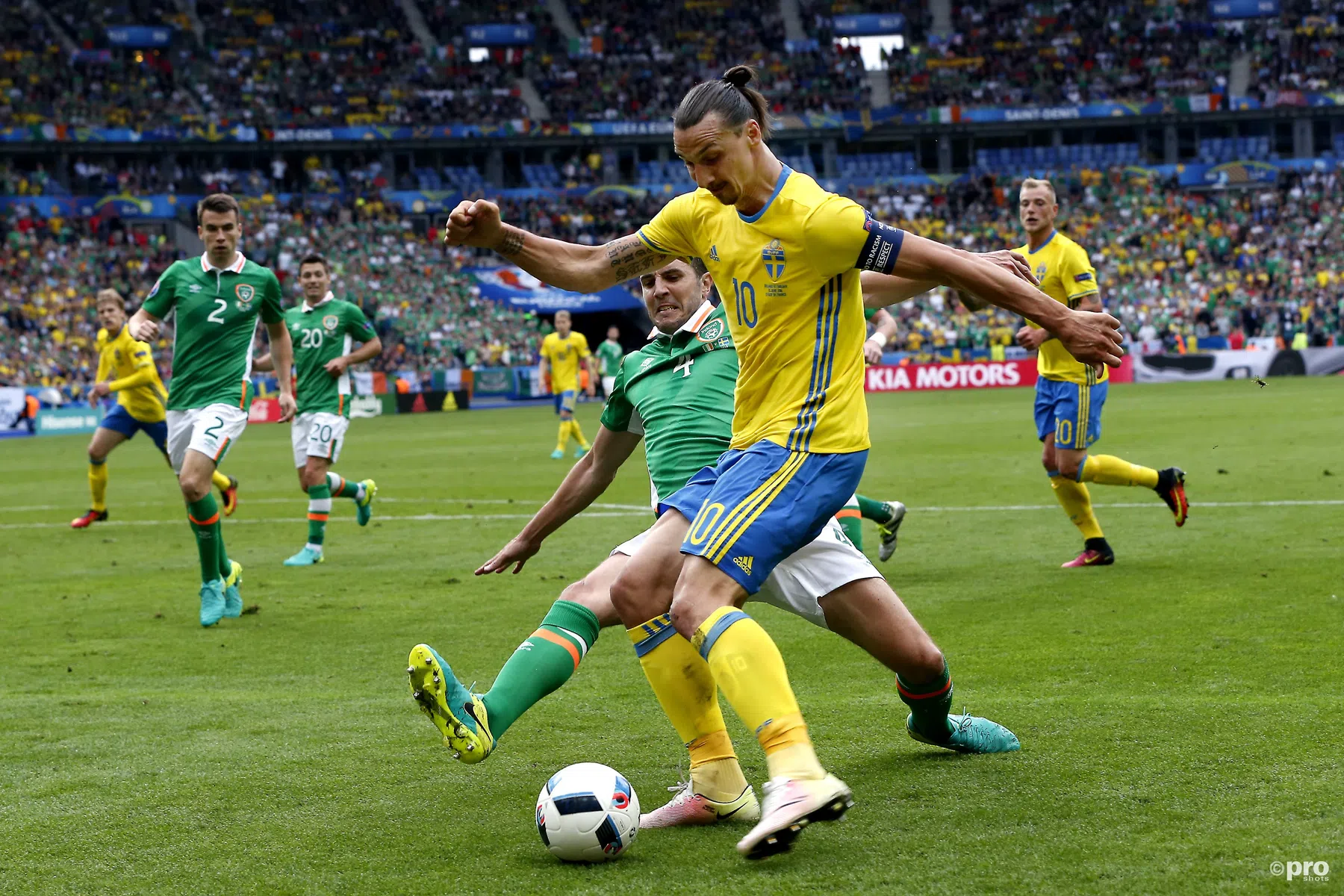 Ibrahimovic spreekt over mogelijke rentree bij Zweden: 'Ik mis het'