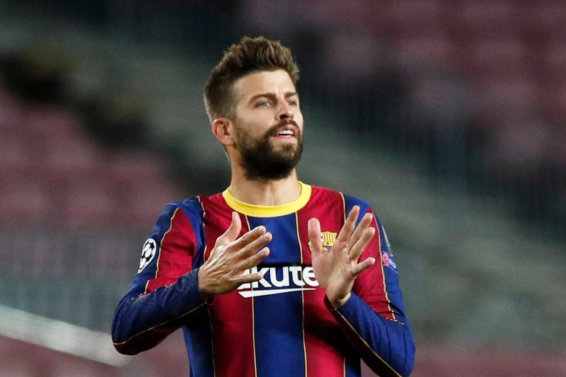 'Piqué en Barça negeren dokter: routinier wil tijd winnen en weigert knie-operatie'