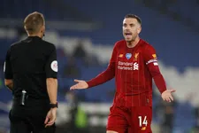 Thumbnail for article: VAR wéér ter discussie in Engeland: 'Ik zou liever zonder spelen, ja'