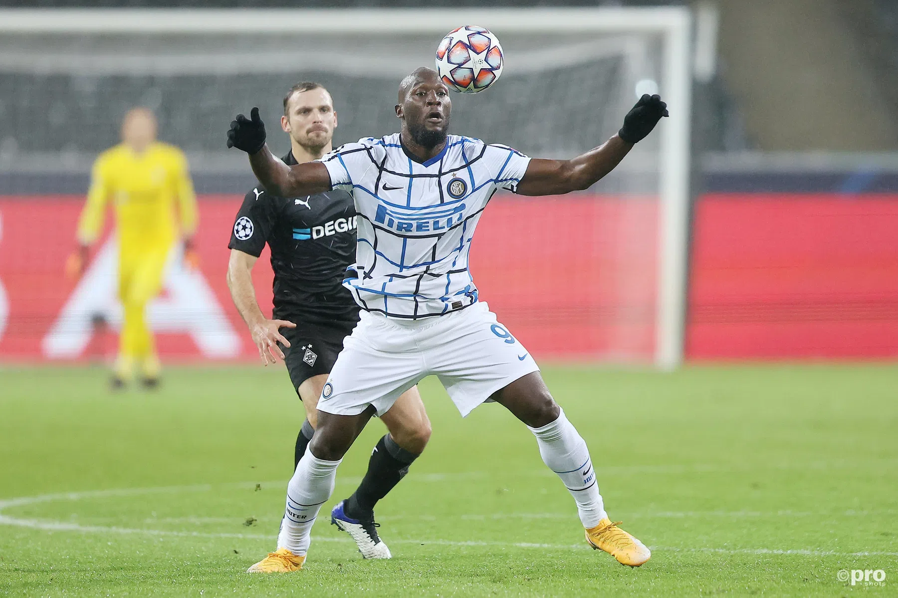 IJzersterke Lukaku staat op als redder van Inter én Real