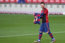 Thumbnail for article: Messi krijgt boete voor eerbetoon aan Maradona, gele kaart blijft staan