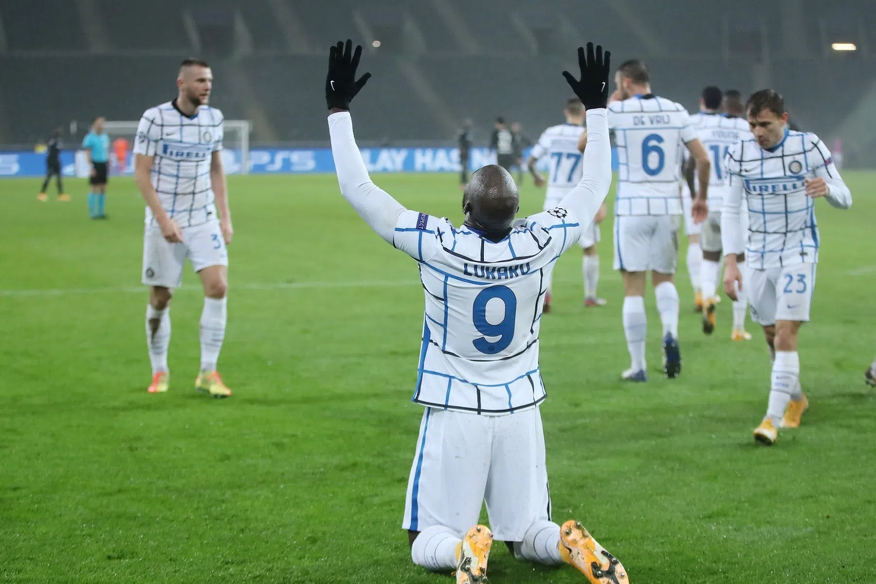 'Magnifieke' en 'verwoestende' Lukaku speelt beste voetbal van zijn loopbaan