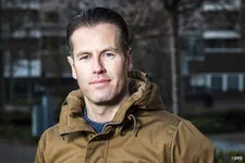 Thumbnail for article: Makkelie pleit voor spelregelwijziging: 'Wat heeft ingooi met voetbal te maken?'