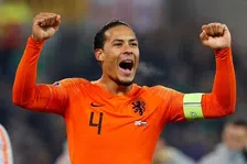 Thumbnail for article: Van Dijk toont beelden revalidatie, Van Persie daagt Ferdinand uit