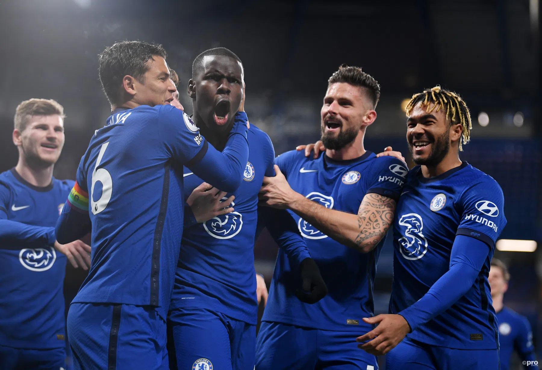 Chelsea krijgt lastig Leeds na uitvallen Ziyech alsnog op de knieën 
