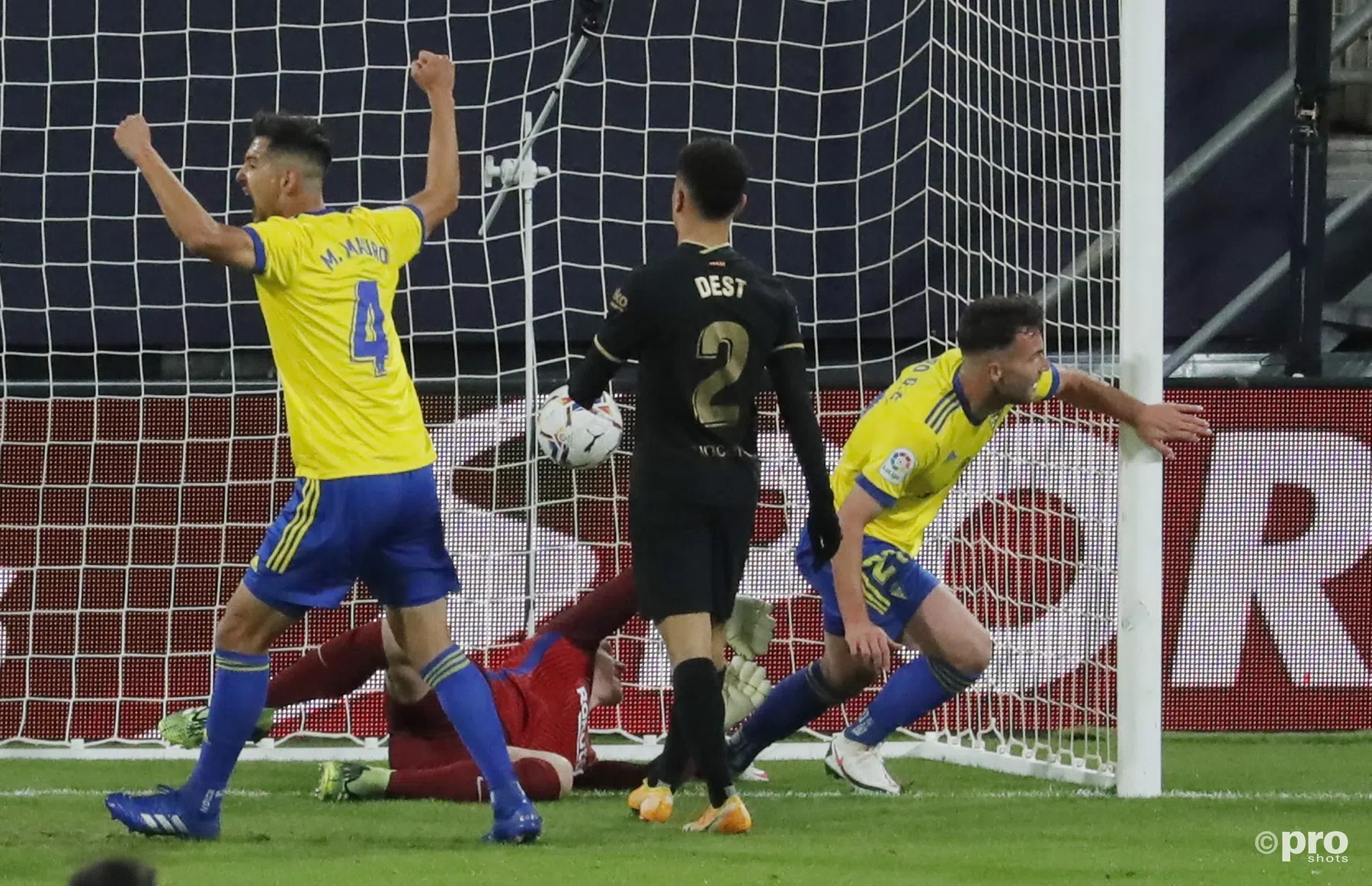 Ongekend gestuntel doet Barcelona de das om: wéér een nederlaag