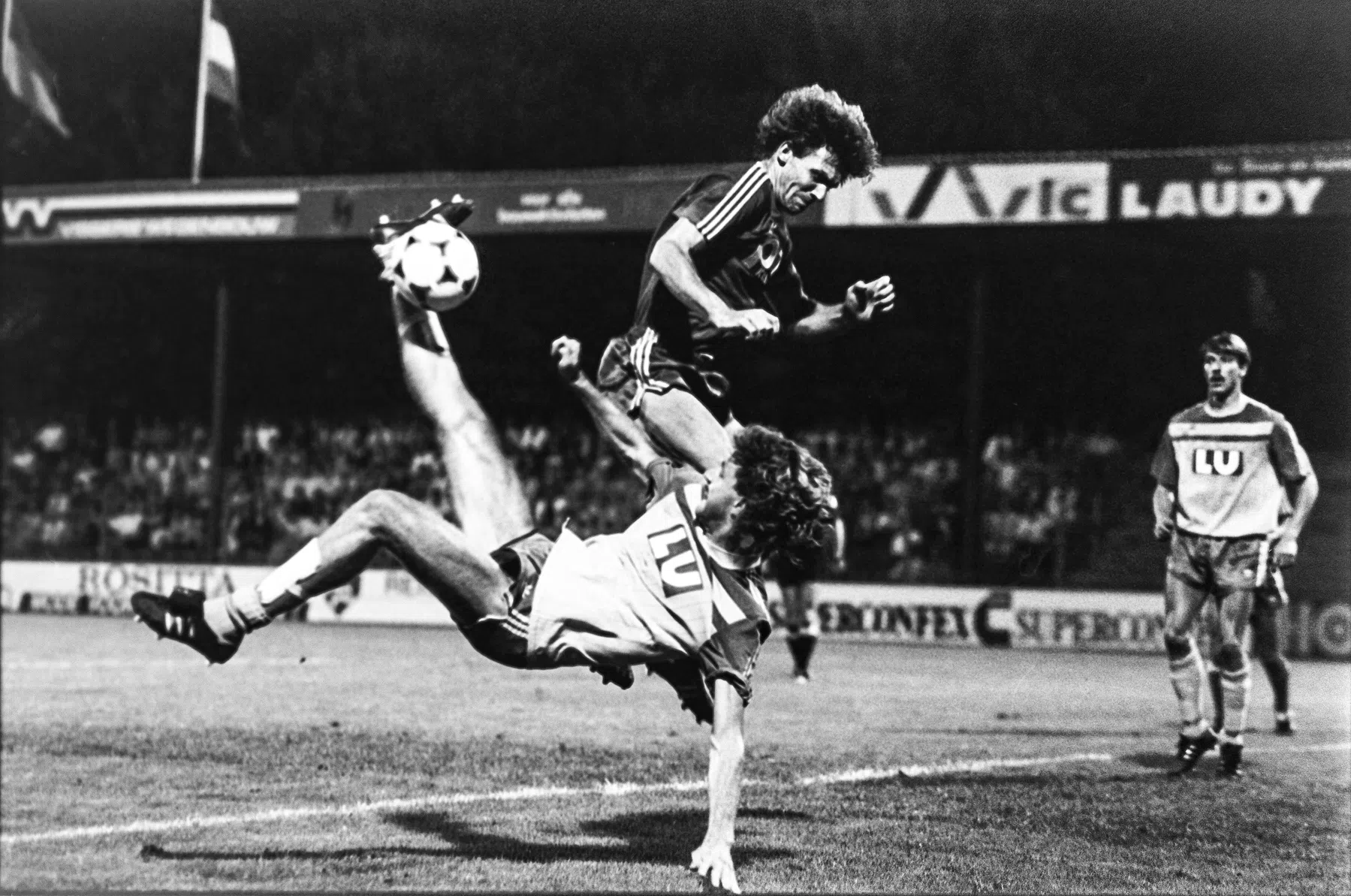 Seks, drank en Rock & Roll: John Linford is jarig