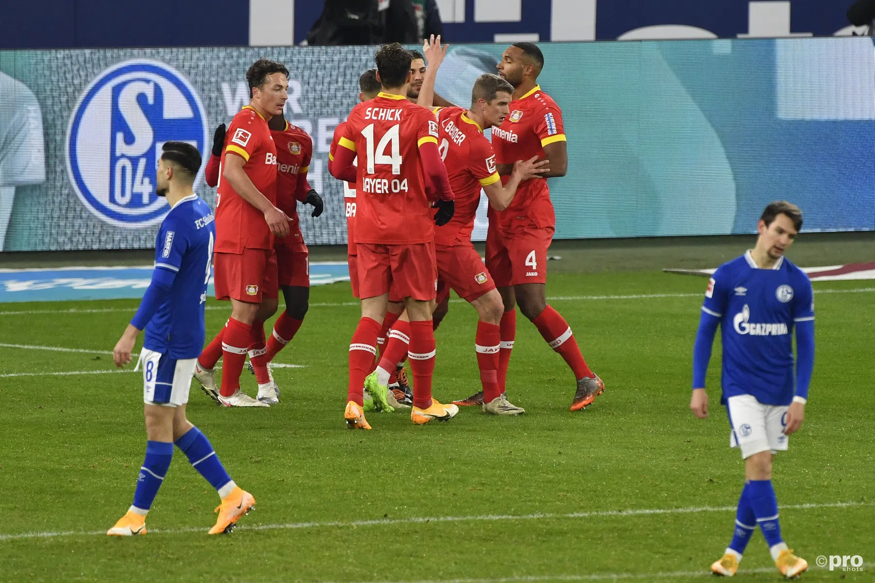 Bosz vervolgt uitstekende serie met Leverkusen en hijgt Bayern in de nek