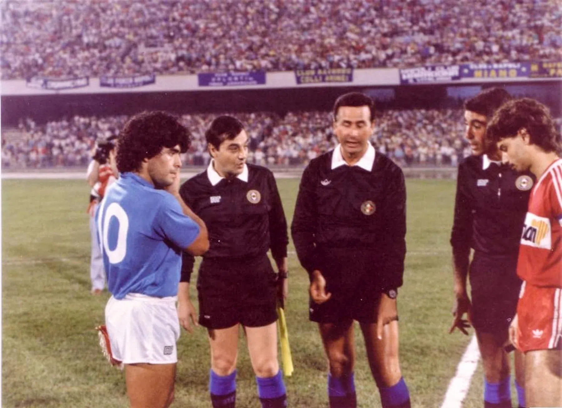 De reis van FC Twente naar Maradonapoli: gelukkig hebben ze de verhalen nog