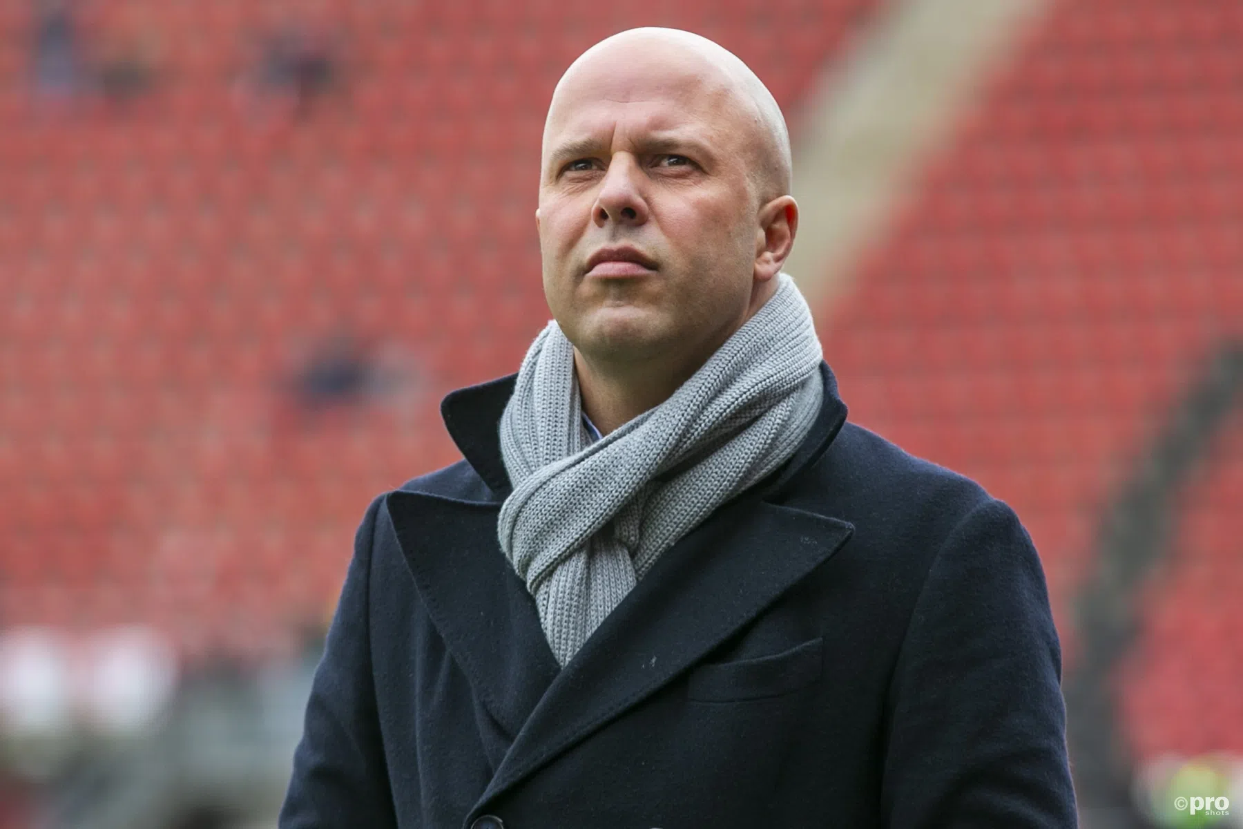 Bom barst in Alkmaar: 'Een coach die naar Feyenoord gaat kan niet bij AZ werken'