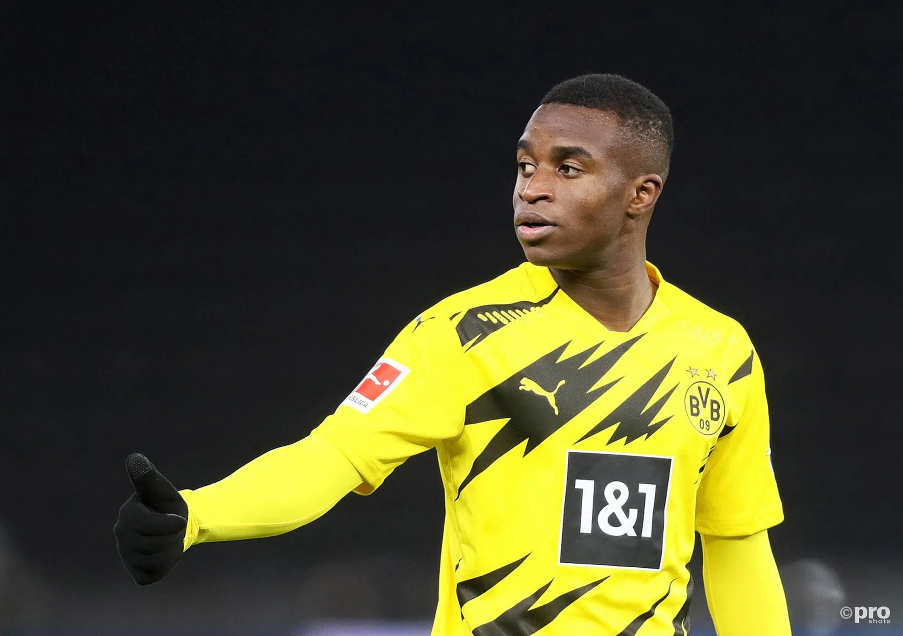 Dortmund-talent Moukoko (16) schrijft Champions League-historie