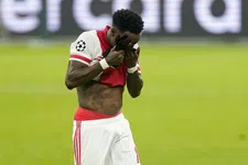 Thumbnail for article: Ajax op Rapport: alleen Martínez ruim voldoende, Promes zakt door het ijs
