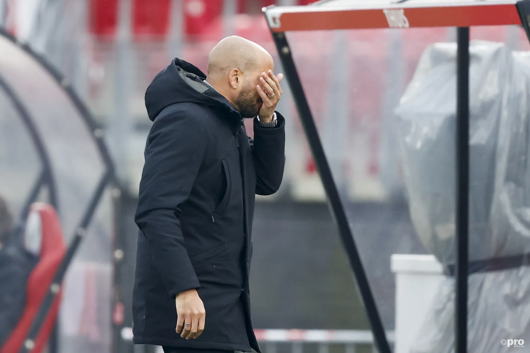 Plots is het niet te missen: AZ mist kwaliteit in de breedte