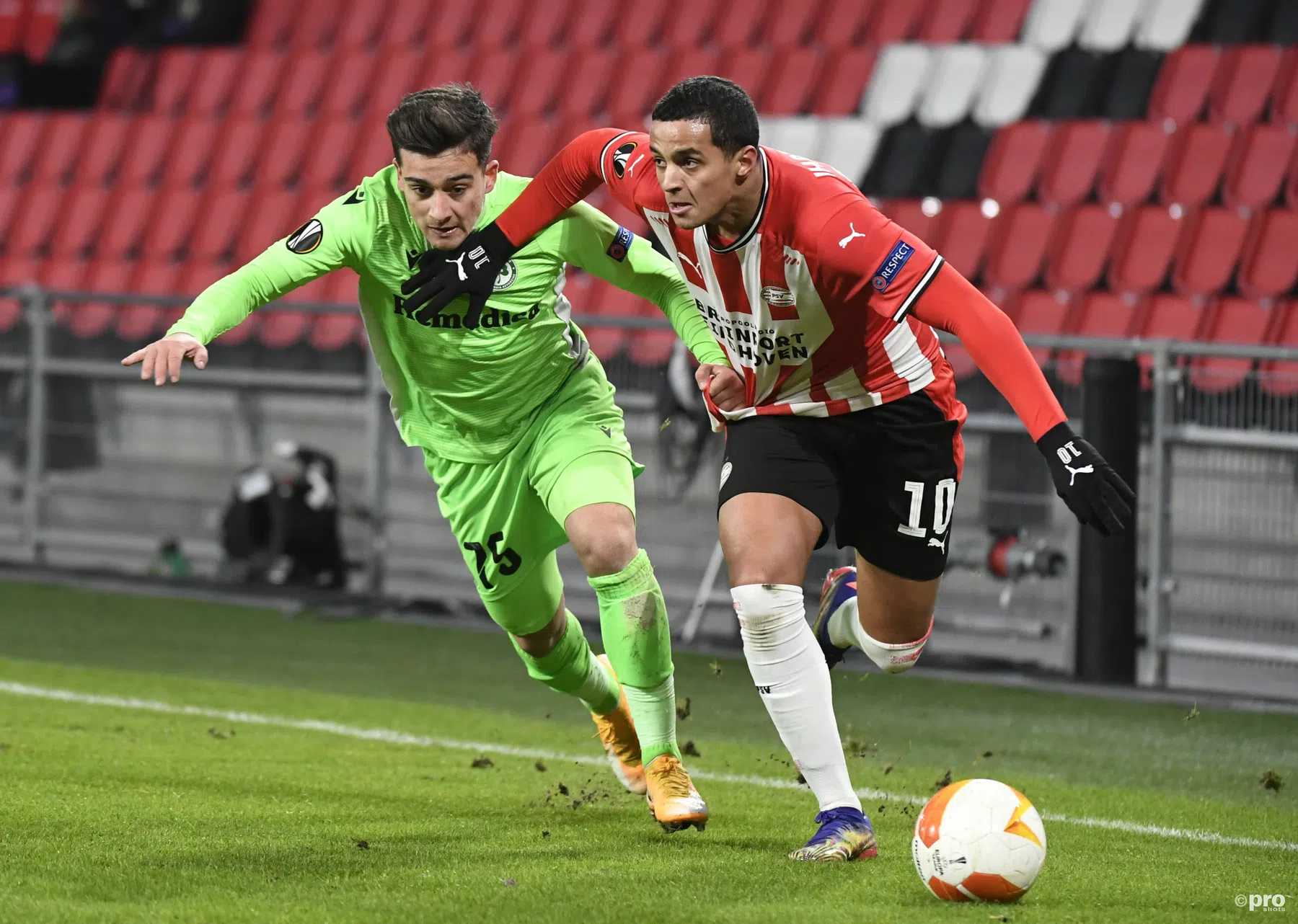 Schmidt erg blij met Ihattaren: 'Zijn beste wedstrijd onder mijn leiding'