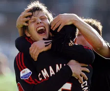 Thumbnail for article: Waarom de afzwaaiende Klaas Jan Huntelaar net als Willy van der Kuijlen wilde zijn