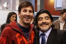 Thumbnail for article: Ronaldo, Messi en Maradona: dit is het beste voetbalelftal aller tijden