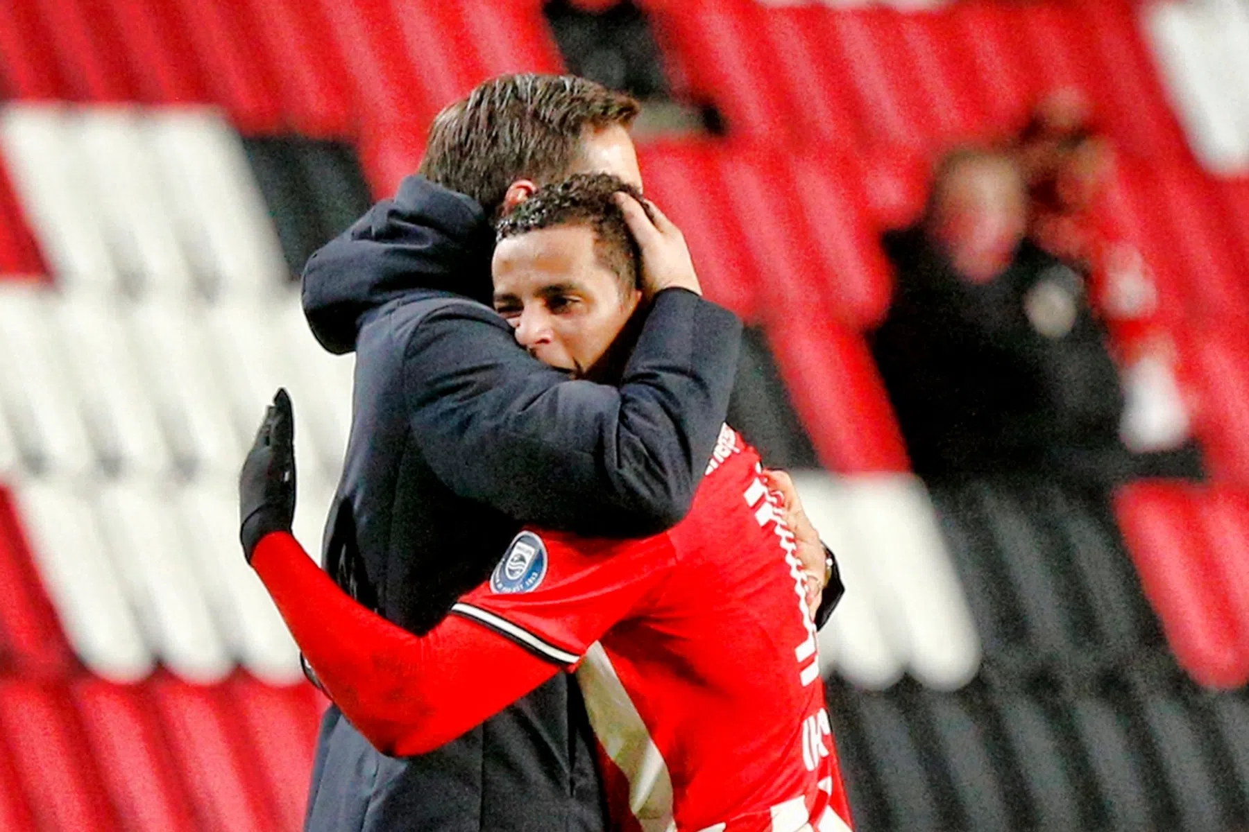 Schmidt ziet in knuffel Ihattaren bewijs van goede aanpak