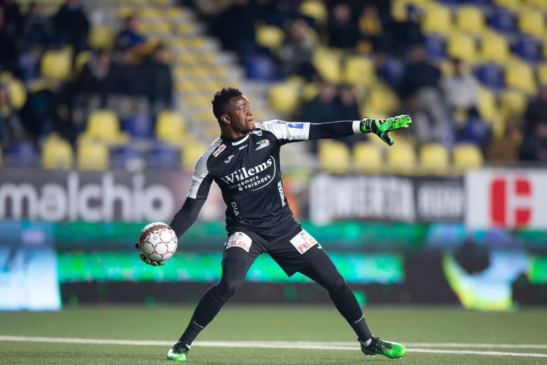 Oostende ontslaat keeper na organiseren lockdownparty: 'Egoïstisch gedrag'