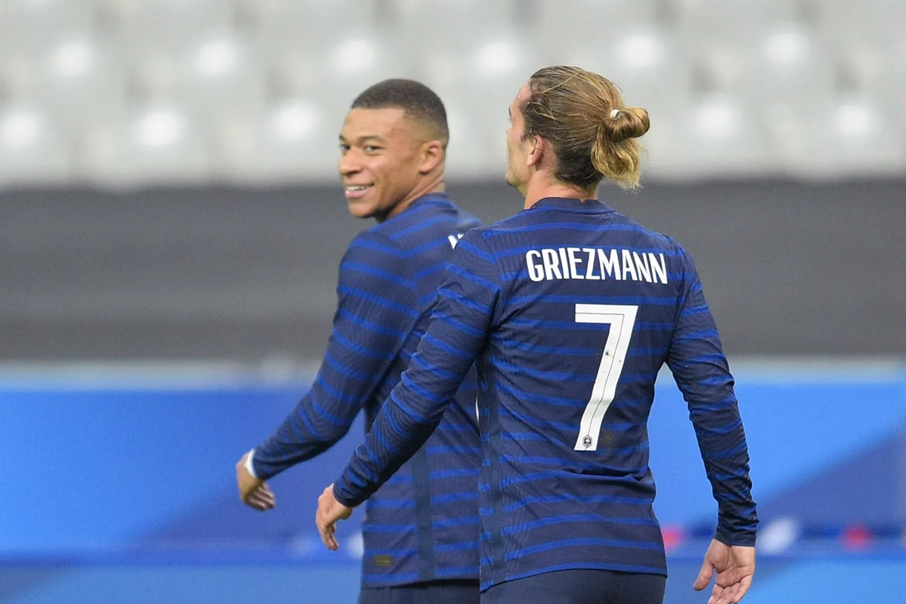 Mbappé baart opzien met nieuw kapsel, ook Griezmann heeft nieuwe look