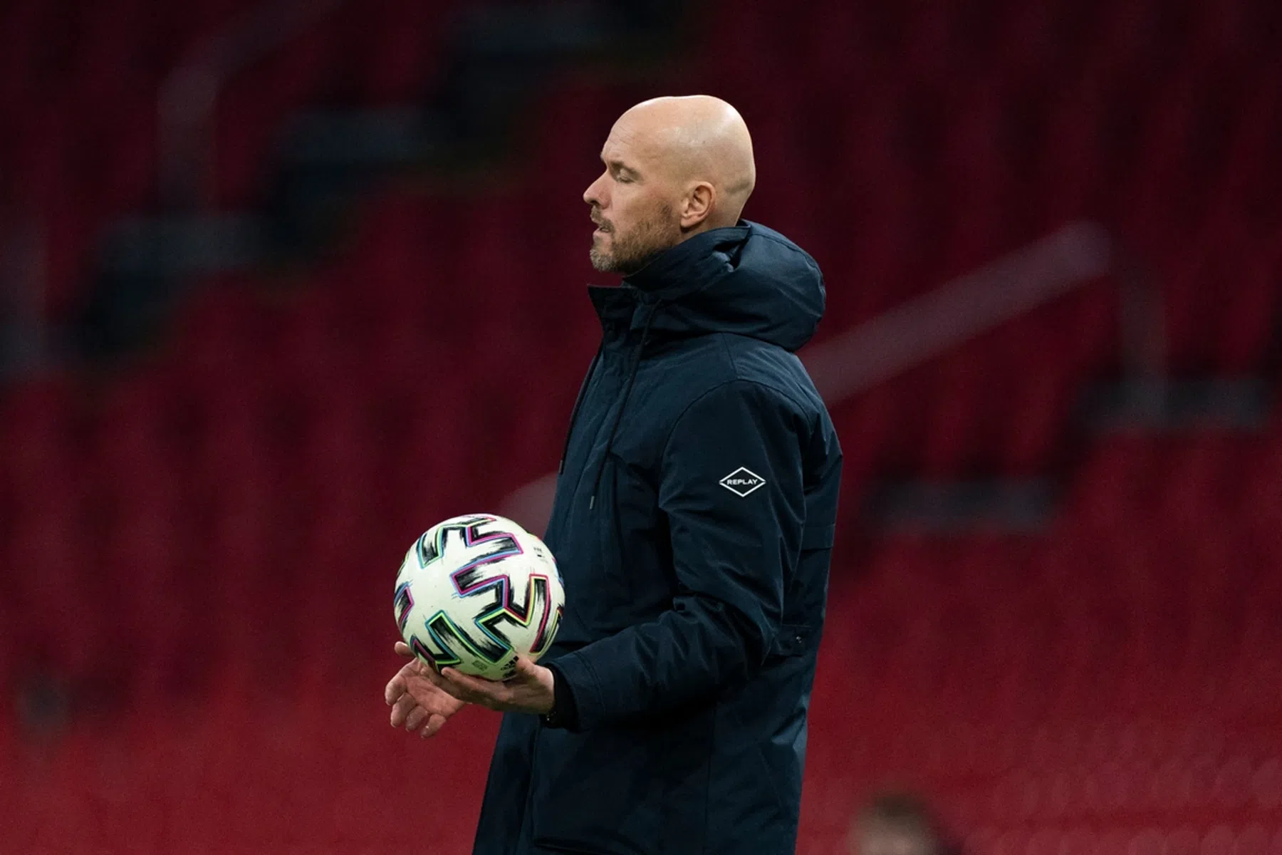 Ten Hag spreekt van 'crazy night': 'Foutenfestival, maar ook geweldige goals'