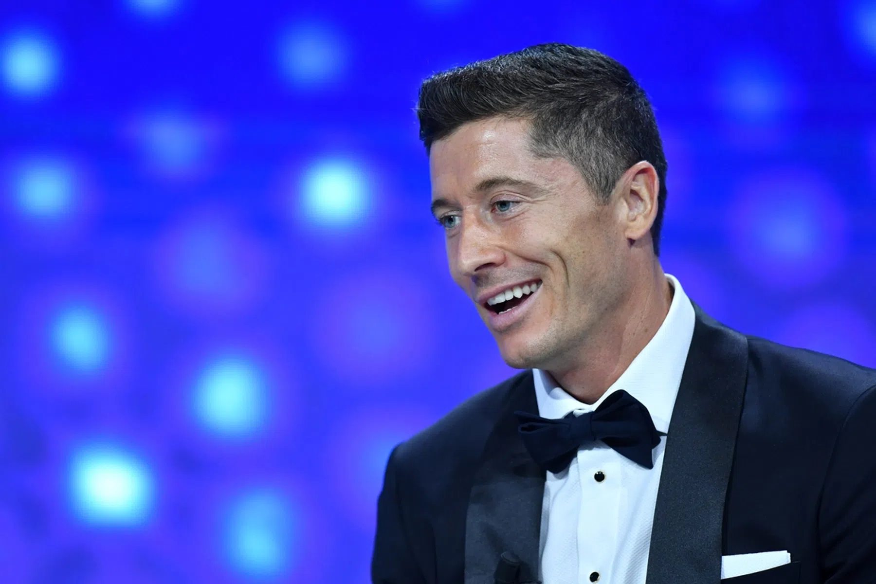 Lewandowski verslaat Messi en Ronaldo en is de beste van 2020