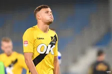 Thumbnail for article: FC Emmen laat oog vallen op Van Hooijdonk