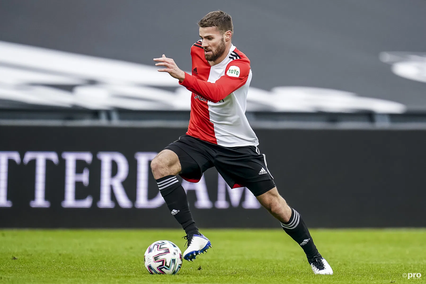 Dinamo Moskou leidt de dans om gewilde Nieuwkoop