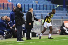 Thumbnail for article: Riechedly Bazoer doet zelfs aangepast Feyenoord pijn