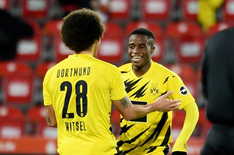 Supertalent Moukoko (16) schrijft voetbalgeschiedenis 